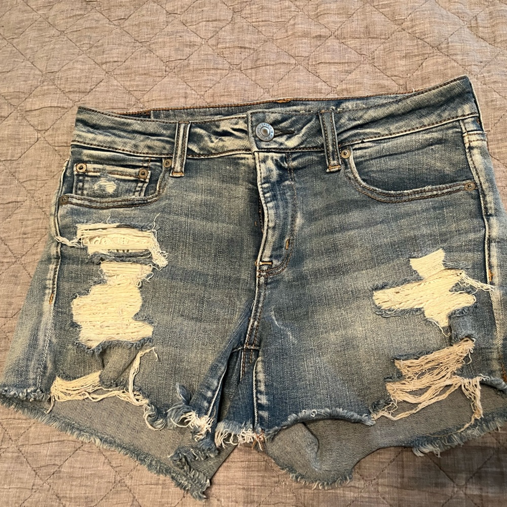 American Eagle Next Level Stretch Women’s Midi Shorts 8 crochet pock detail